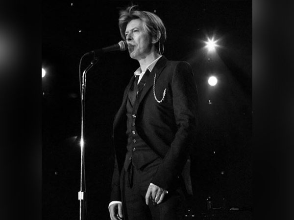 David Bowie’s estate sells singer’s entire publishing catalogue