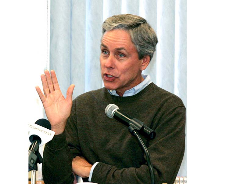 Carl Hiaasen retiring from Miami Herald after 35 years