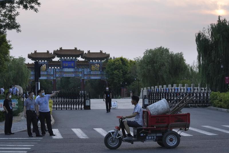 The Latest: Virus on rising in eastern Chinese city of Nanjing