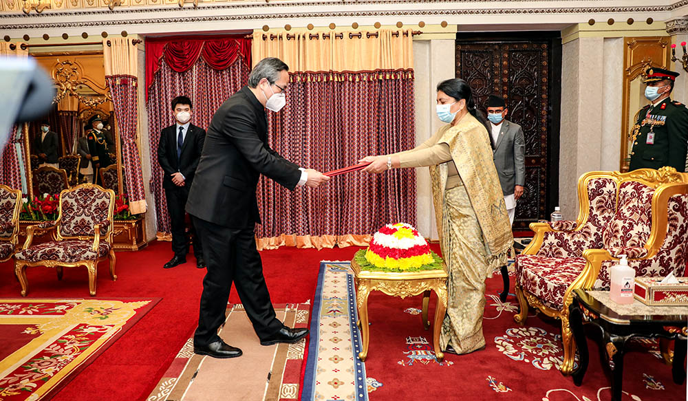 Ambassador Chen submits credentials to President Bhandari