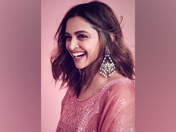 Celebs shower Deepika Padukone with love on birthday