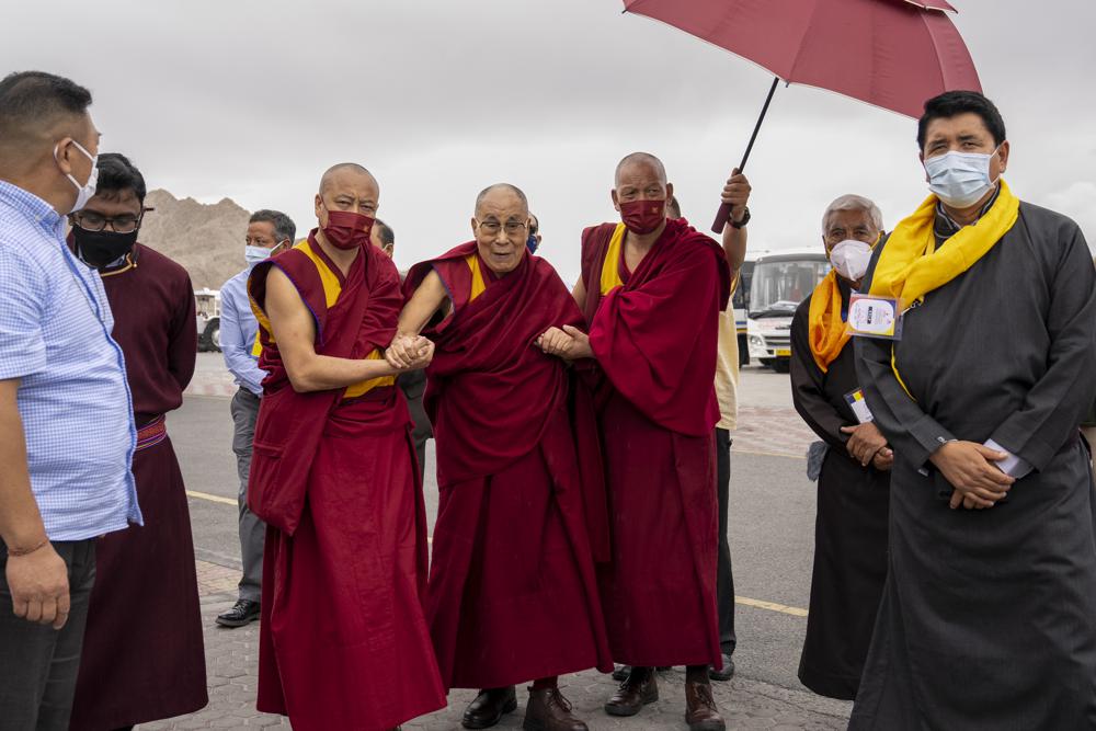 Dalai Lama travels to remote Ladakh region bordering China