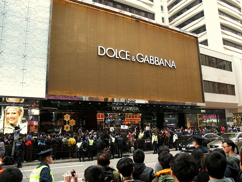 Armani, Dolce & Gabbana going live on Milan Fashion Week