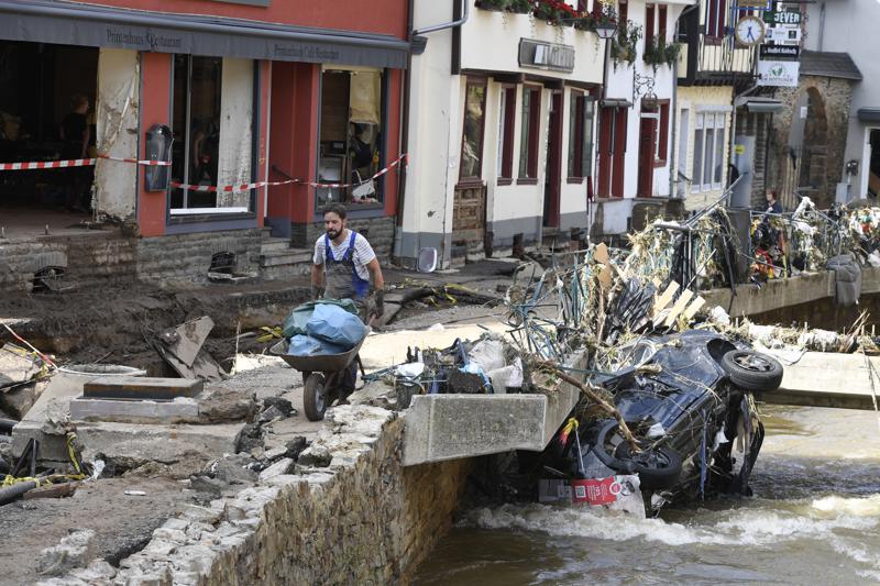 Europe flooding toll over 180 as rescuers dig deeper