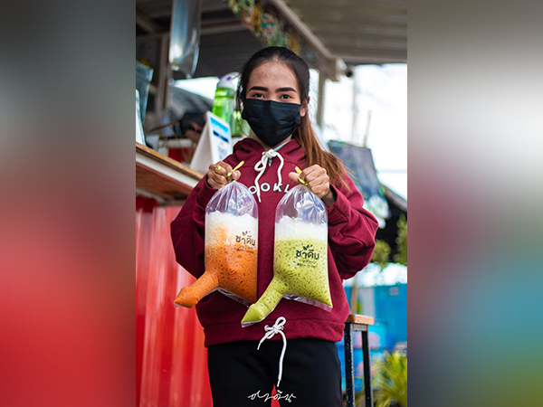 Bizarre! This café serves drinks in ‘penis’ bags