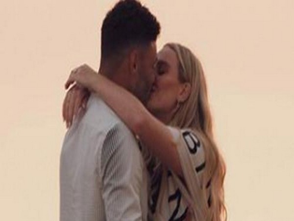 ‘Little Mix’ singer Perrie engaged to Alex