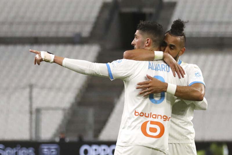 Marseille beat Dijon to stay on track for Europa League