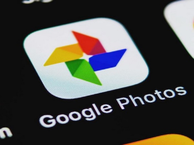 Google Photos starts testing new ‘chip’ shortcuts