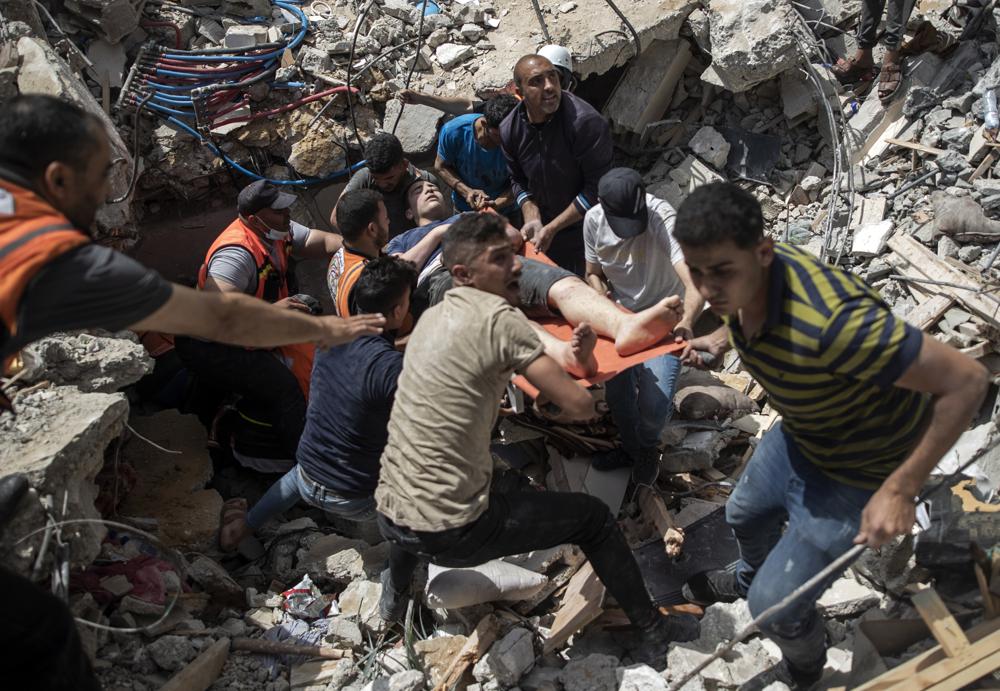 Israeli strikes kill 33, topple buildings in Gaza City