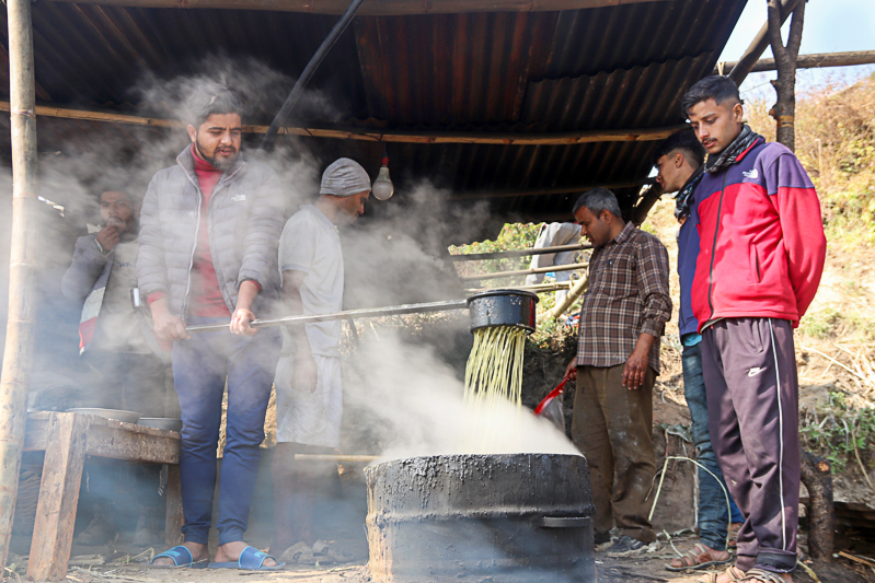 Visual story of farmers producing raw sugar