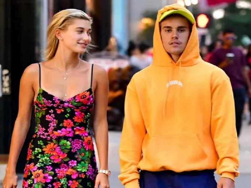 See how Hailey rolled into weekend with Justin