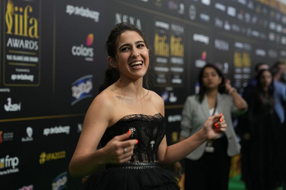 Abu Dhabi hosts a pandemic-delayed IIFA awards