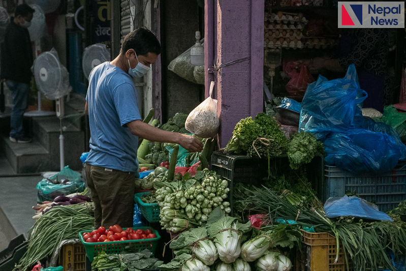 Glimpses of the morning market in Asan