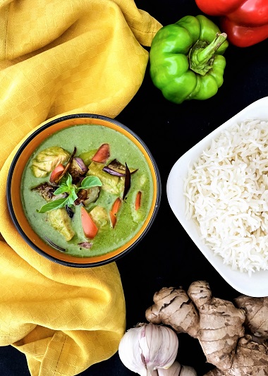 How to cook Chicken in Thai Green Curry at home