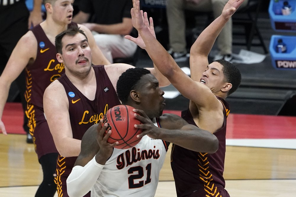 Loyola Chicago stuns top-seeded Illinois 71-58