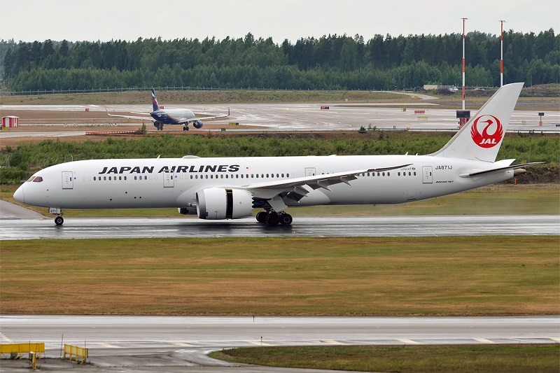 Japan Airlines begins on-site vaccinations for employees