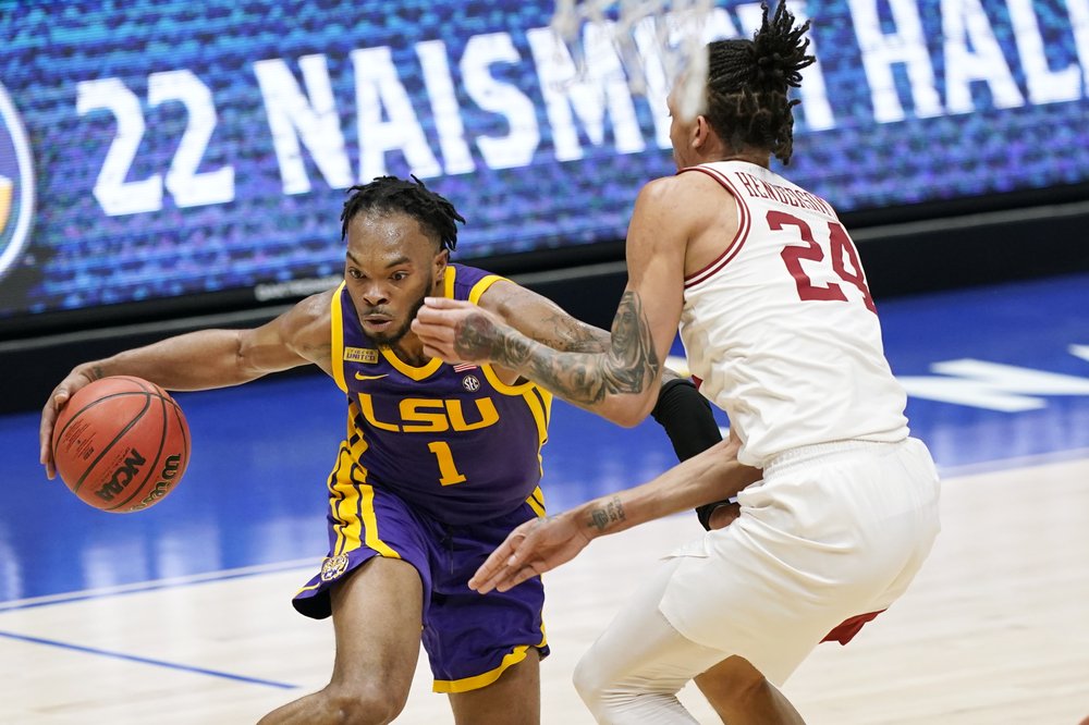 LSU upsets No. 8 Arkansas 78-71 to reach SEC tourney final