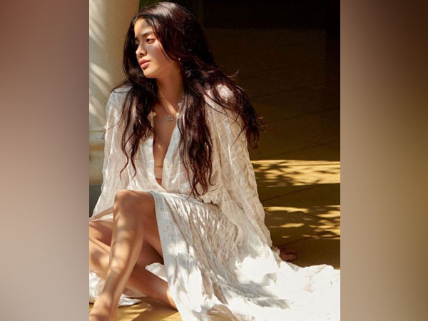 Janhvi Kapoor shares her Saturday vibe in white dress