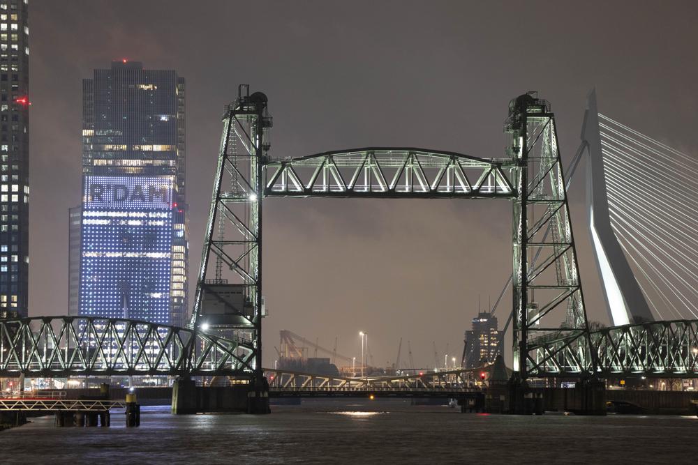 Yacht for Bezos too big for Dutch bridge