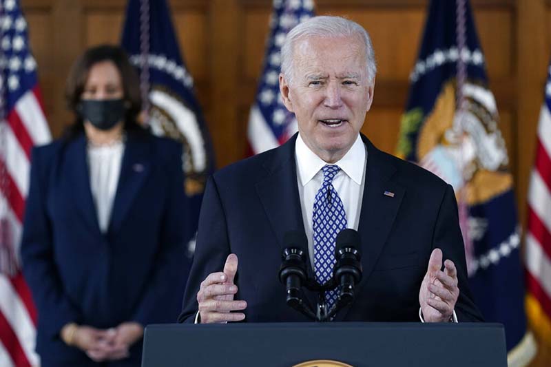 Biden signs order to beef up federal cyber defences