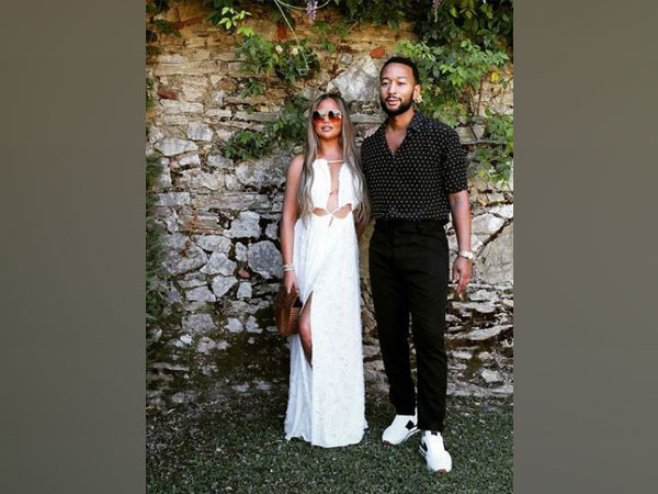 Chrissy Teigen flies to Italy with family after cyberbullying controversy