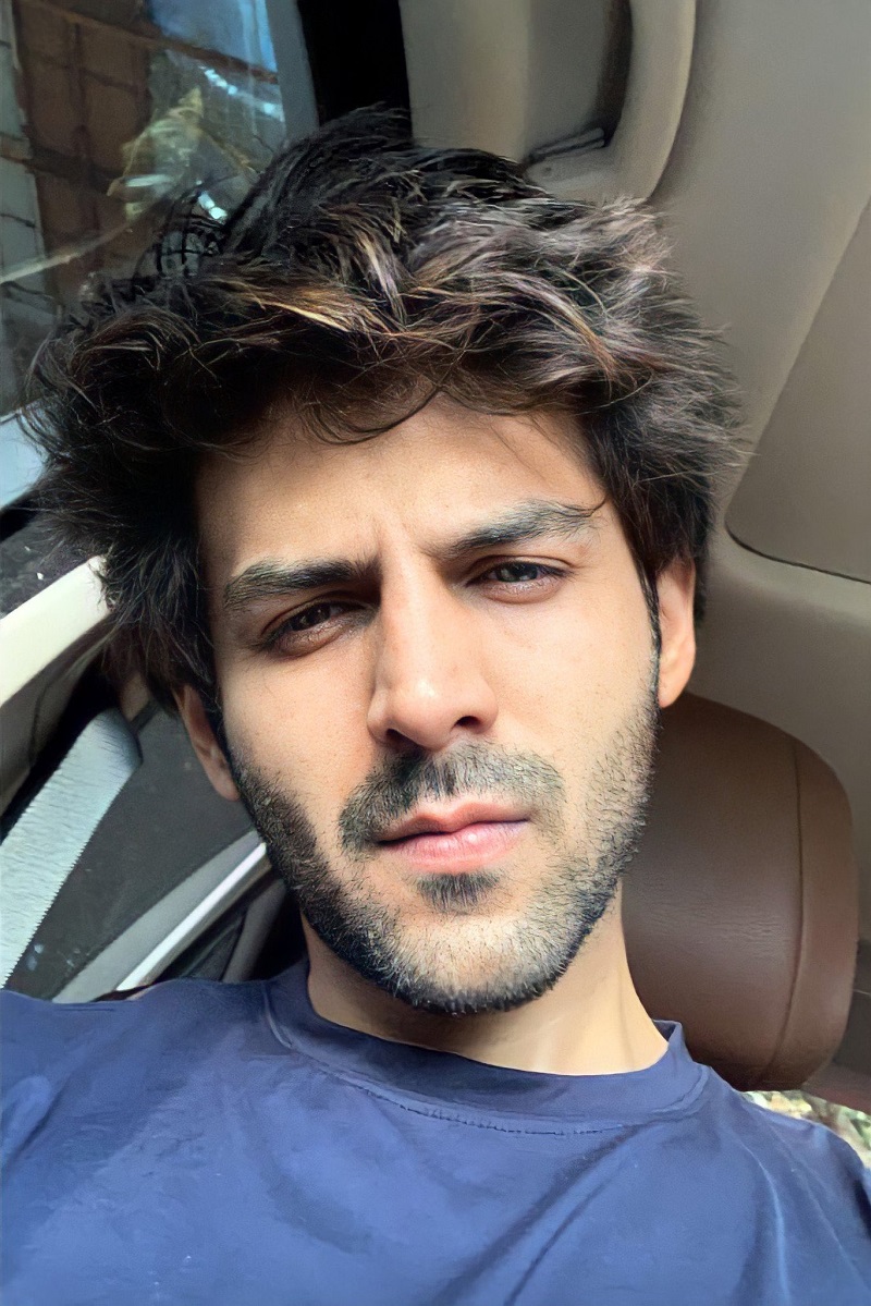 Kartik Aaryan announces something different is coming with new social media post