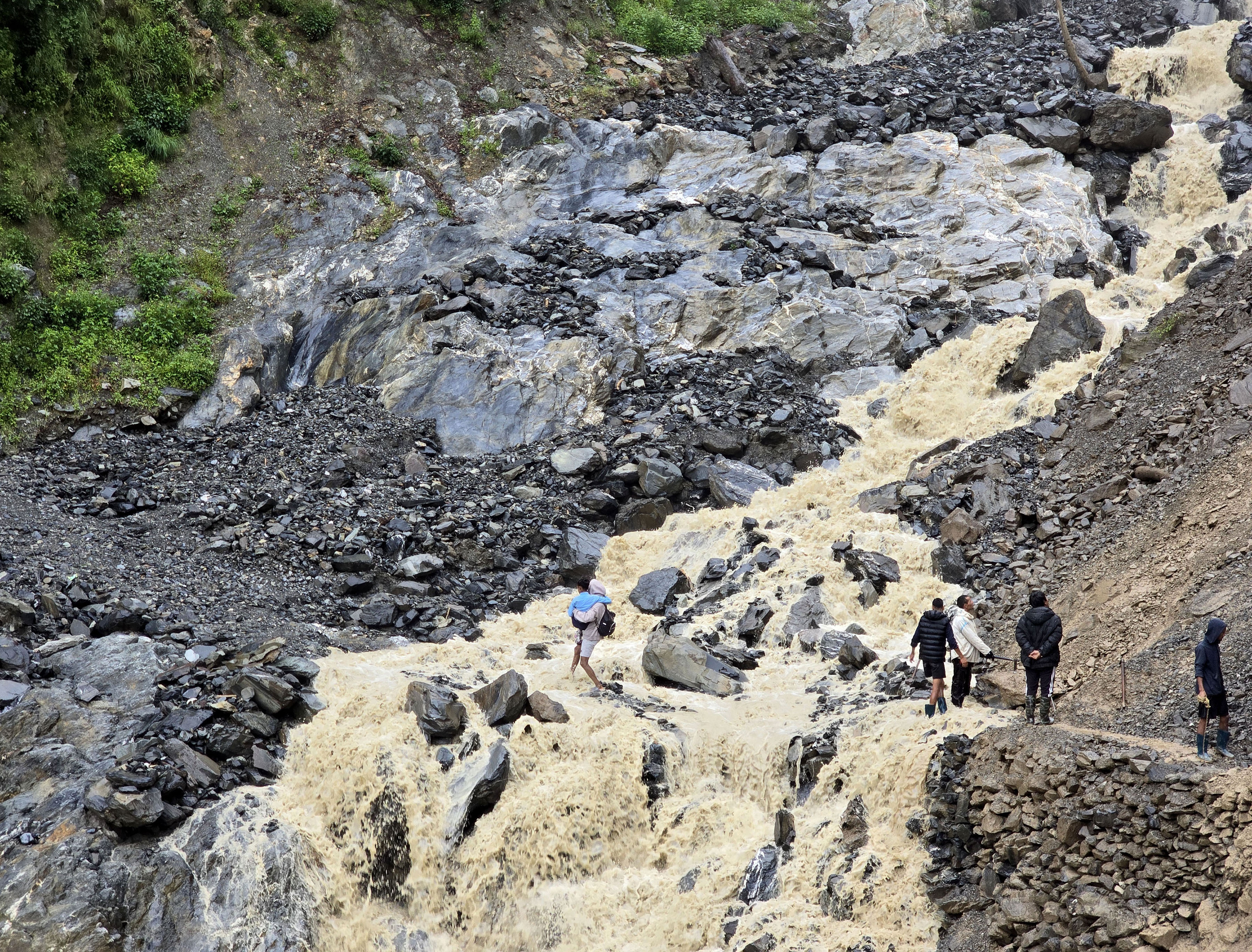 Crossing the river at risk