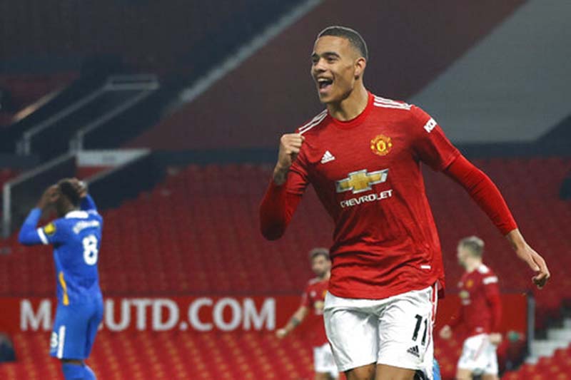 Man United fight back for 2-1 win over Brighton in EPL