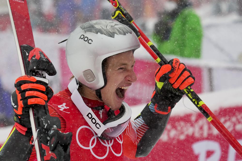 Swiss skier Odermatt handles expectations