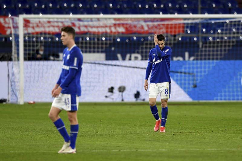 Schalke marketing director quits, citing threats to family