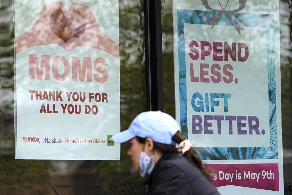 Tearful reunions mark second Mother’s Day under pandemic