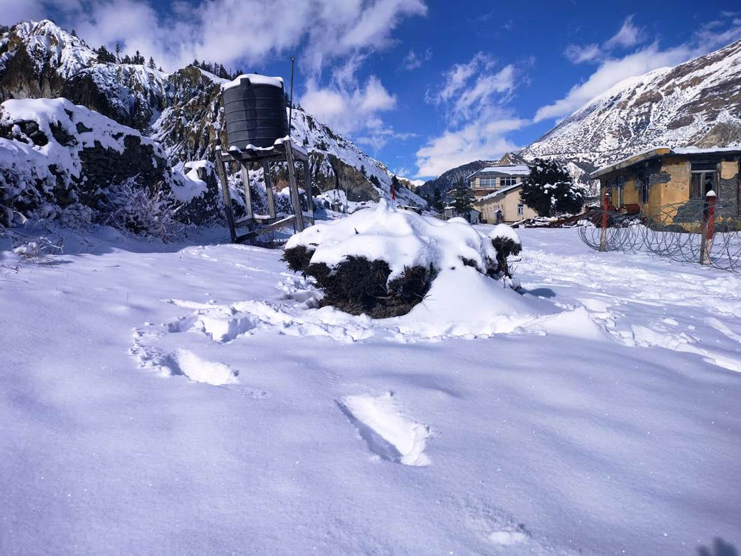 Heavy snowfall in Manang