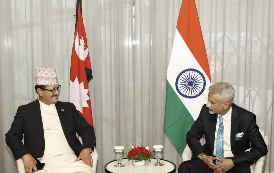 Foreign Minister Saud meets Indian counterpart in Dhaka