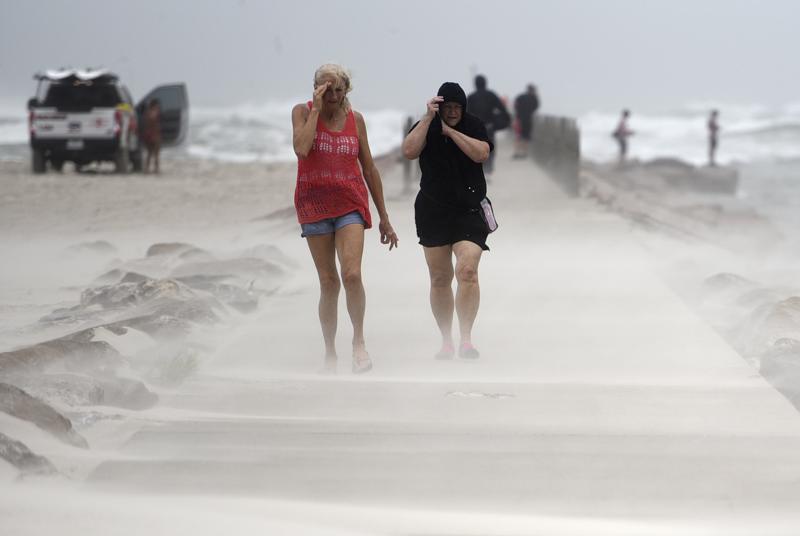 Nicholas gets stronger, threatens to hit Texas as hurricane