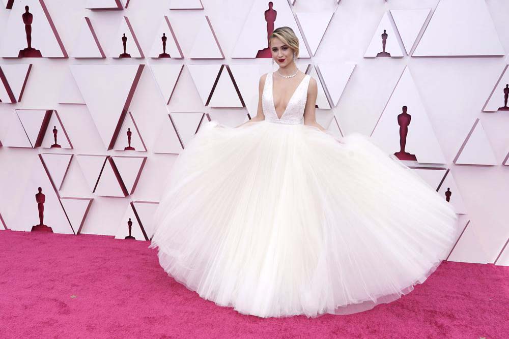 The Oscars bring back red carpet glam in whites, reds, gold