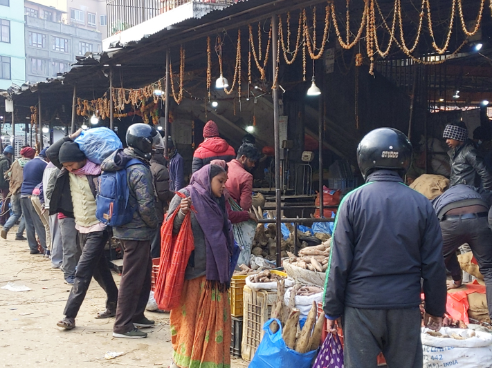 People flock to buy yams for Maghi festival