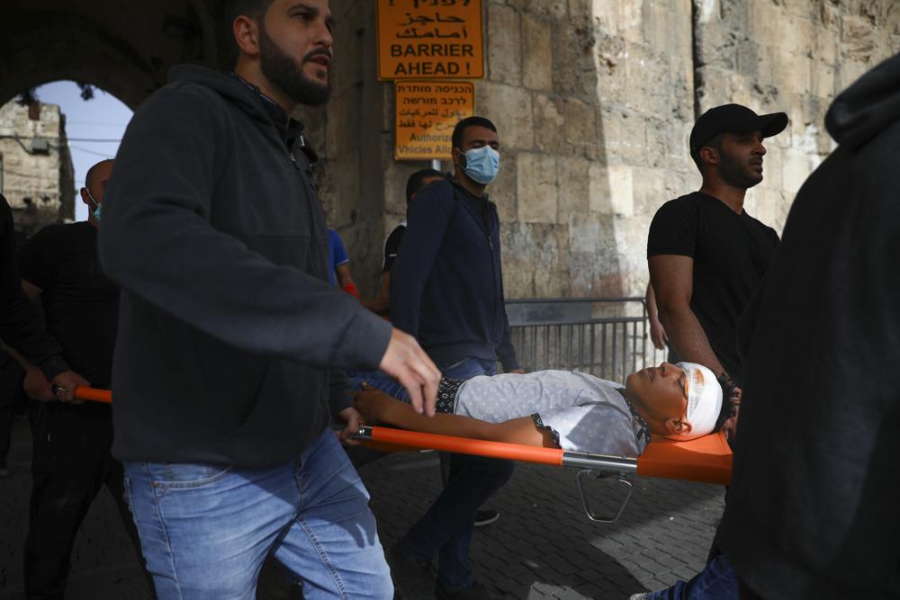 Medics: 50 Palestinians hospitalized in Jerusalem clashes