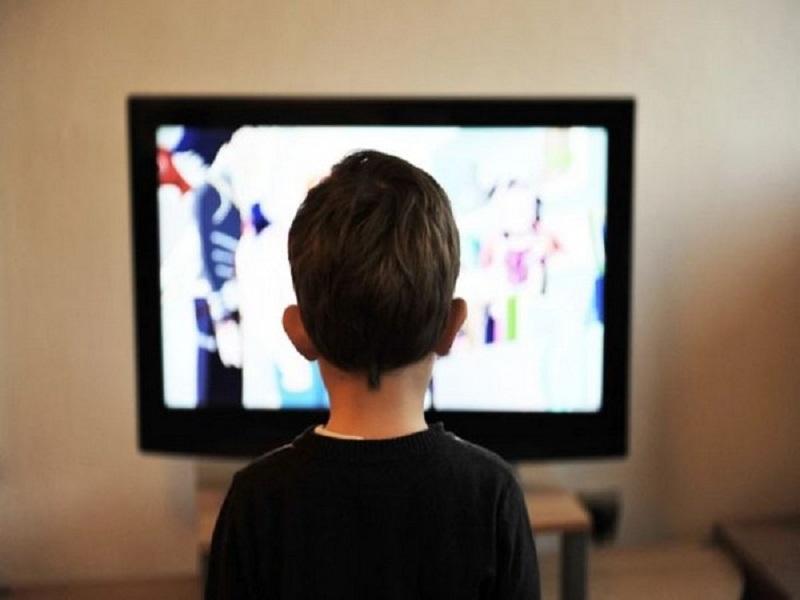 Screen time mildly linked to social benefits: Study