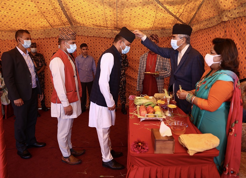 PM Deuba offering Dashain tika