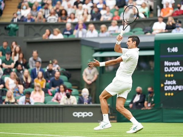 Wimbledon: Djokovic storms into third round