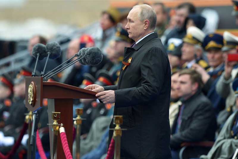 Putin tells Red Square parade that Nazi ideas persist