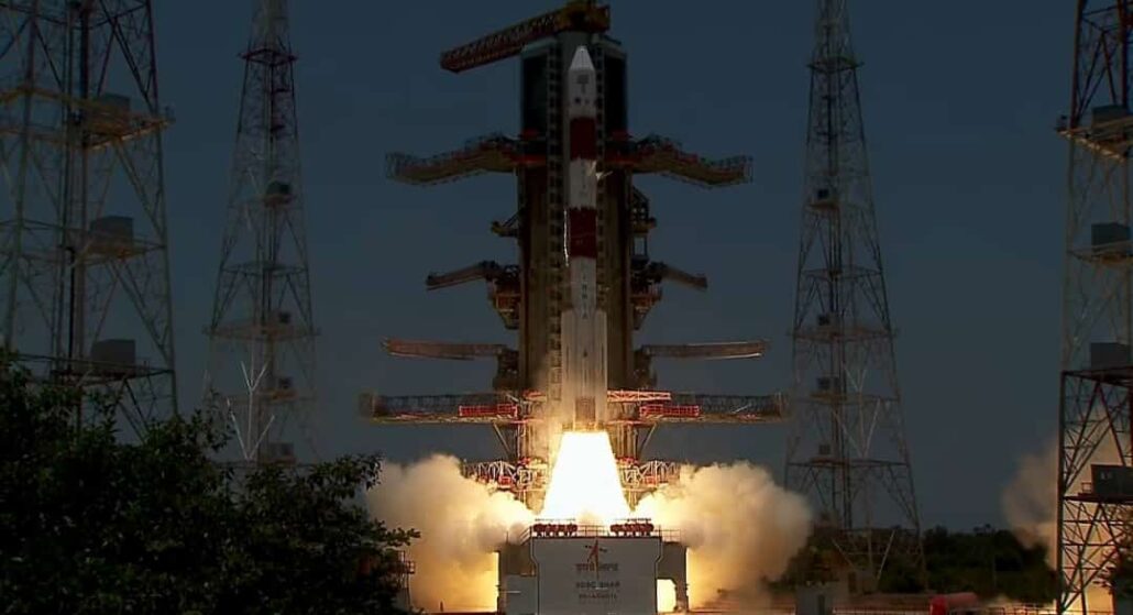 India successfully launches 1st solar mission