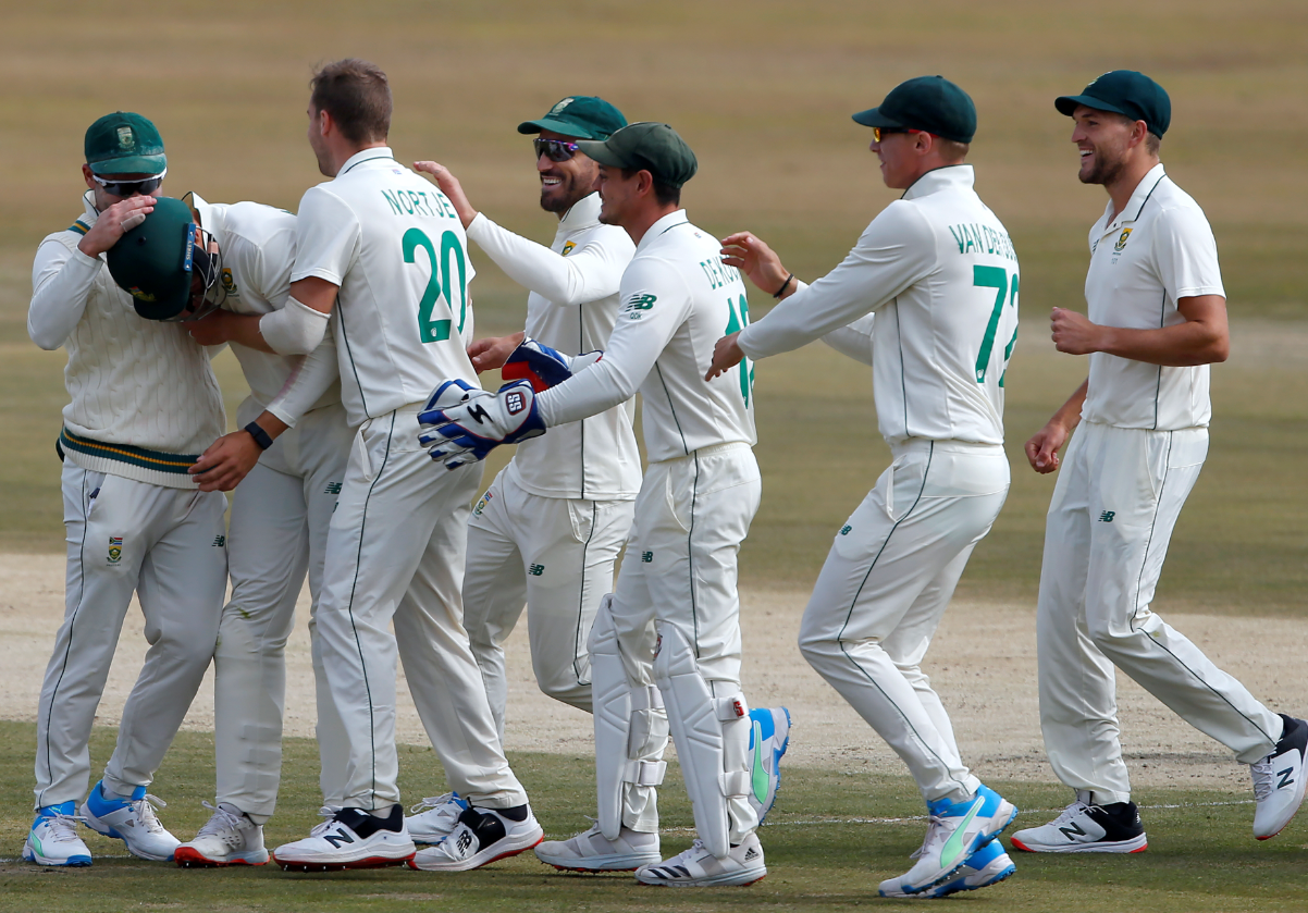 Maharaj takes 2 wickets as Pakistan reach 63-3 in 1st test