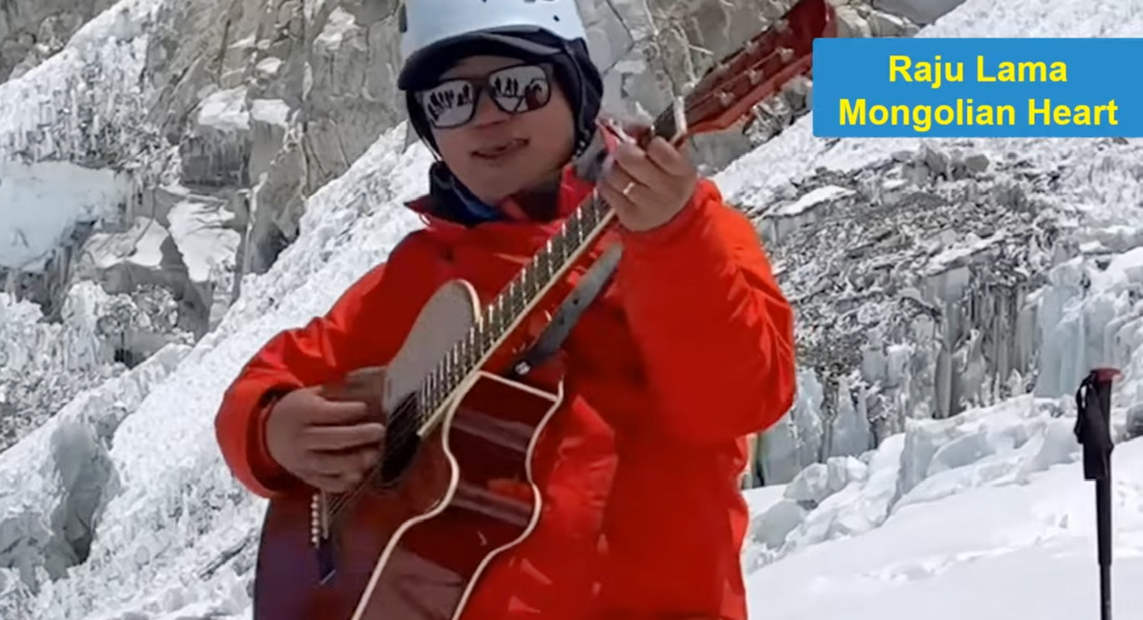 Singer Raju Lama’s Performance on Everest