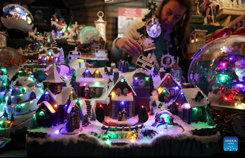 In pictures: Christmas market along River Thames