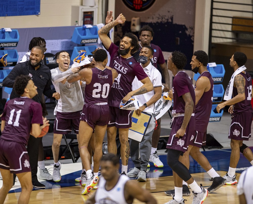 Texas Southern beats Mount St. Mary