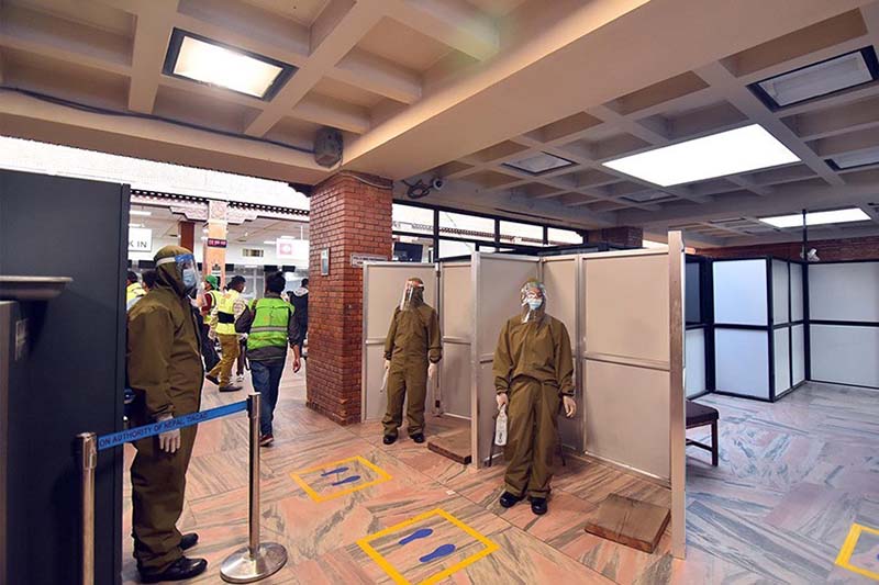 Foreign tourists must stay in 10-day hotel quarantine