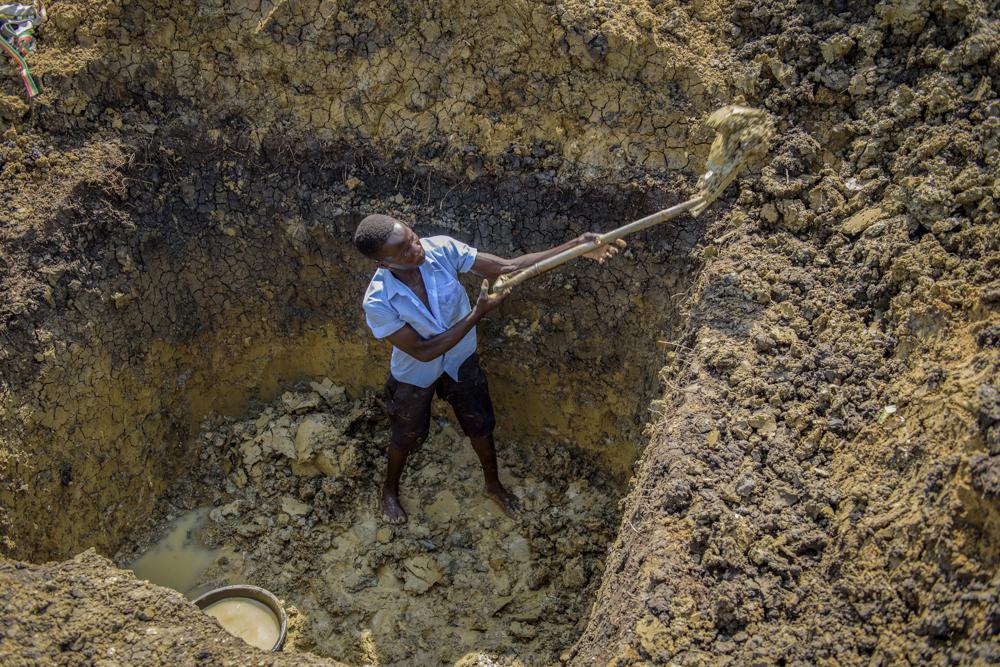 Ugandan kids lose hope in long school closure amid pandemic