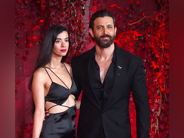 Hrithik, Saba make relationship official at Karan Johar’s party