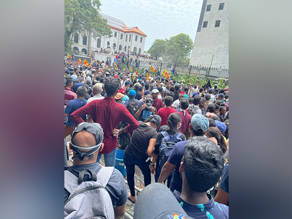 Enraged protestors storm Sri Lankan President’s house